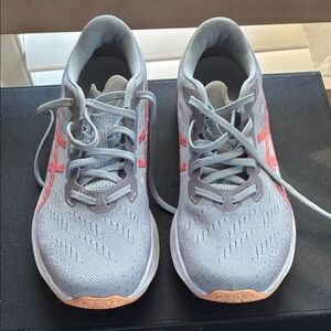 Asics Women's Light Gray and Coral Lace-Up Running Sneakers size 7 excellent